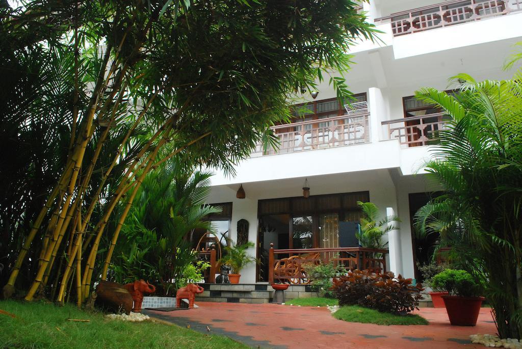 Chakra Ayurvedic Resort Kovalam Exterior photo