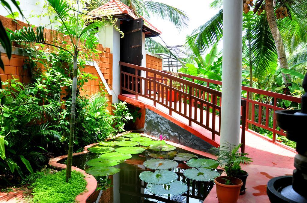 Chakra Ayurvedic Resort Kovalam Exterior photo