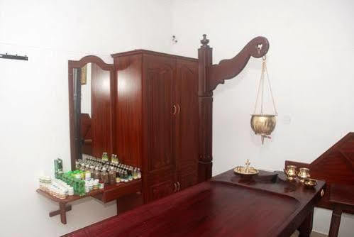 Chakra Ayurvedic Resort Kovalam Exterior photo